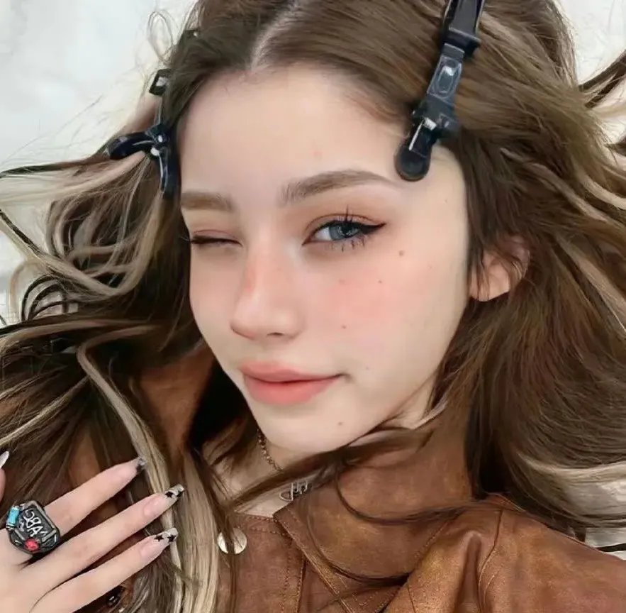 叽哩咕与女巫